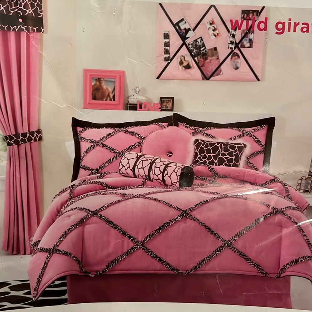 Y2K Seventeen Wild Giraffe Bedding Accents Pillows & Shams Girly Brown Pink